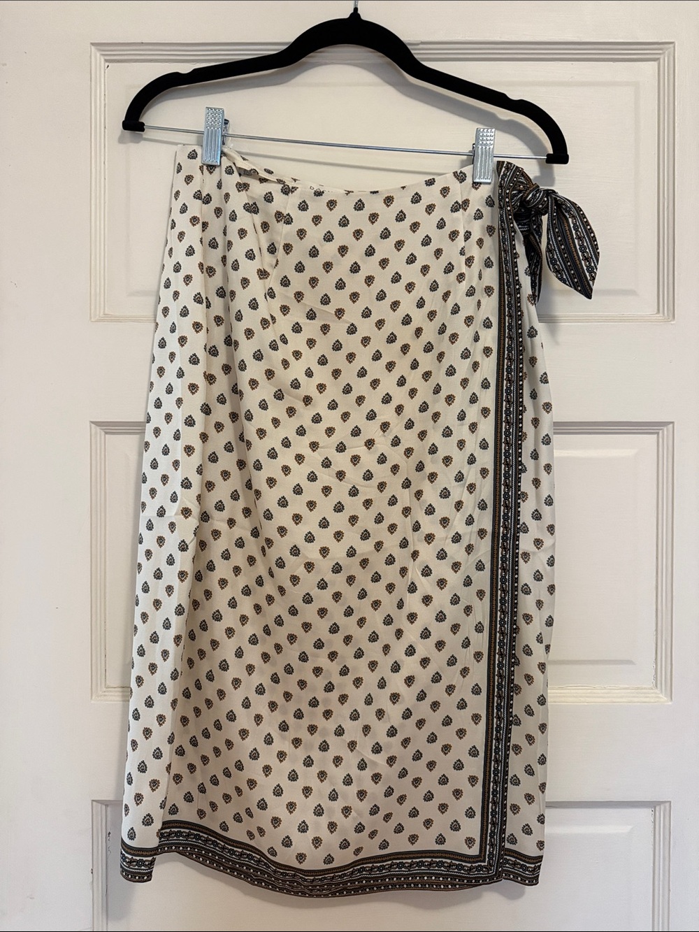 Women's Cream Printed Wrap Skirt with Tie Detail